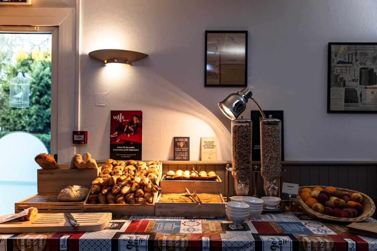 Hotel Ibis Autun Esterno foto