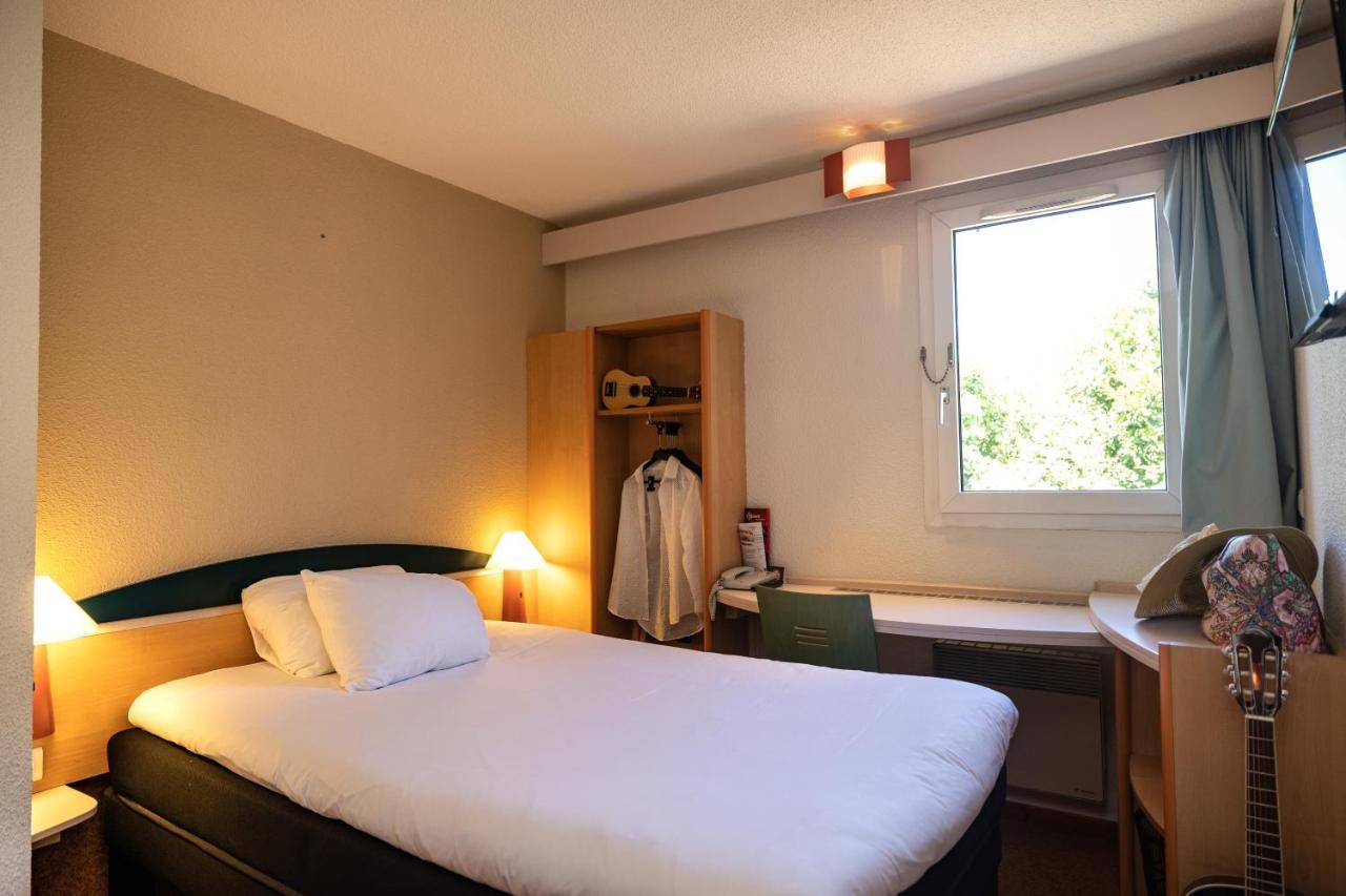 Hotel Ibis Autun Esterno foto