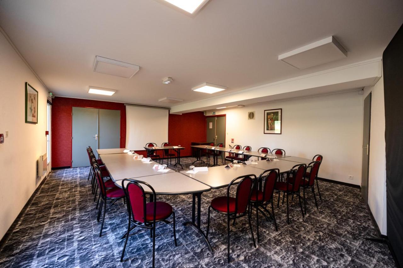 Hotel Ibis Autun Esterno foto