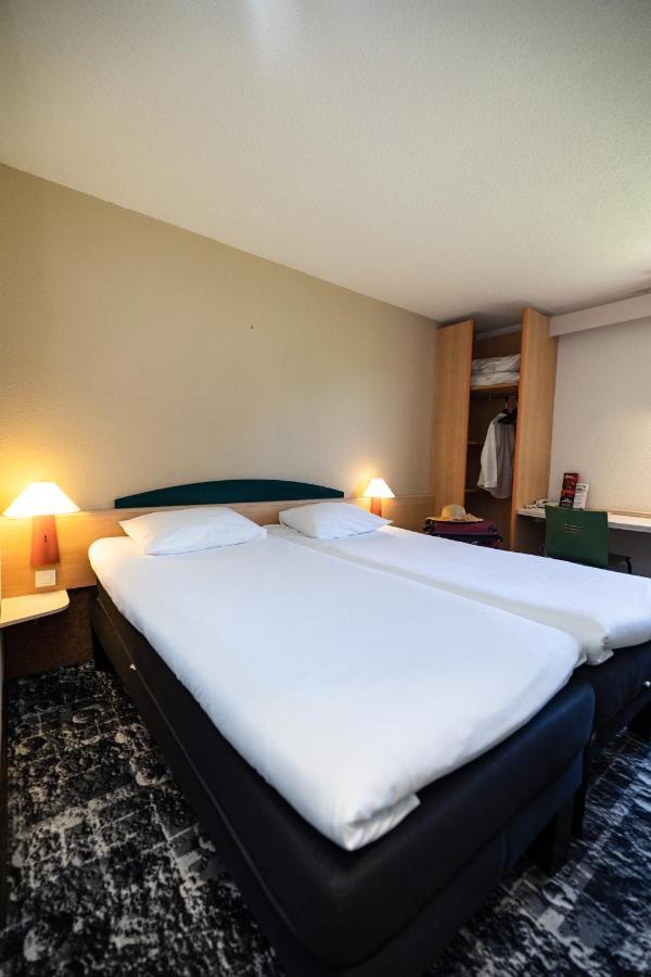 Hotel Ibis Autun Esterno foto