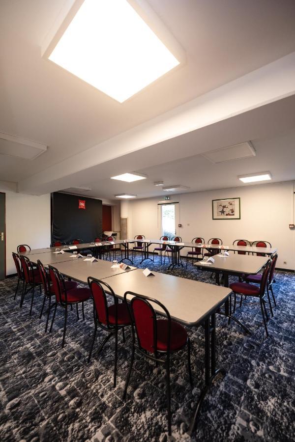 Hotel Ibis Autun Esterno foto