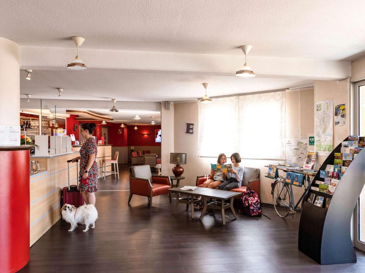 Hotel Ibis Autun Esterno foto